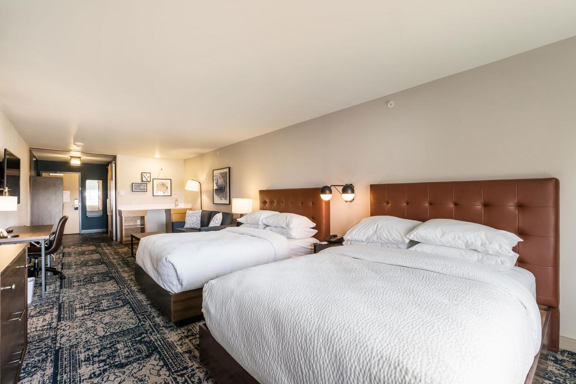 Four Points By Sheraton Elkhart Exterior photo
